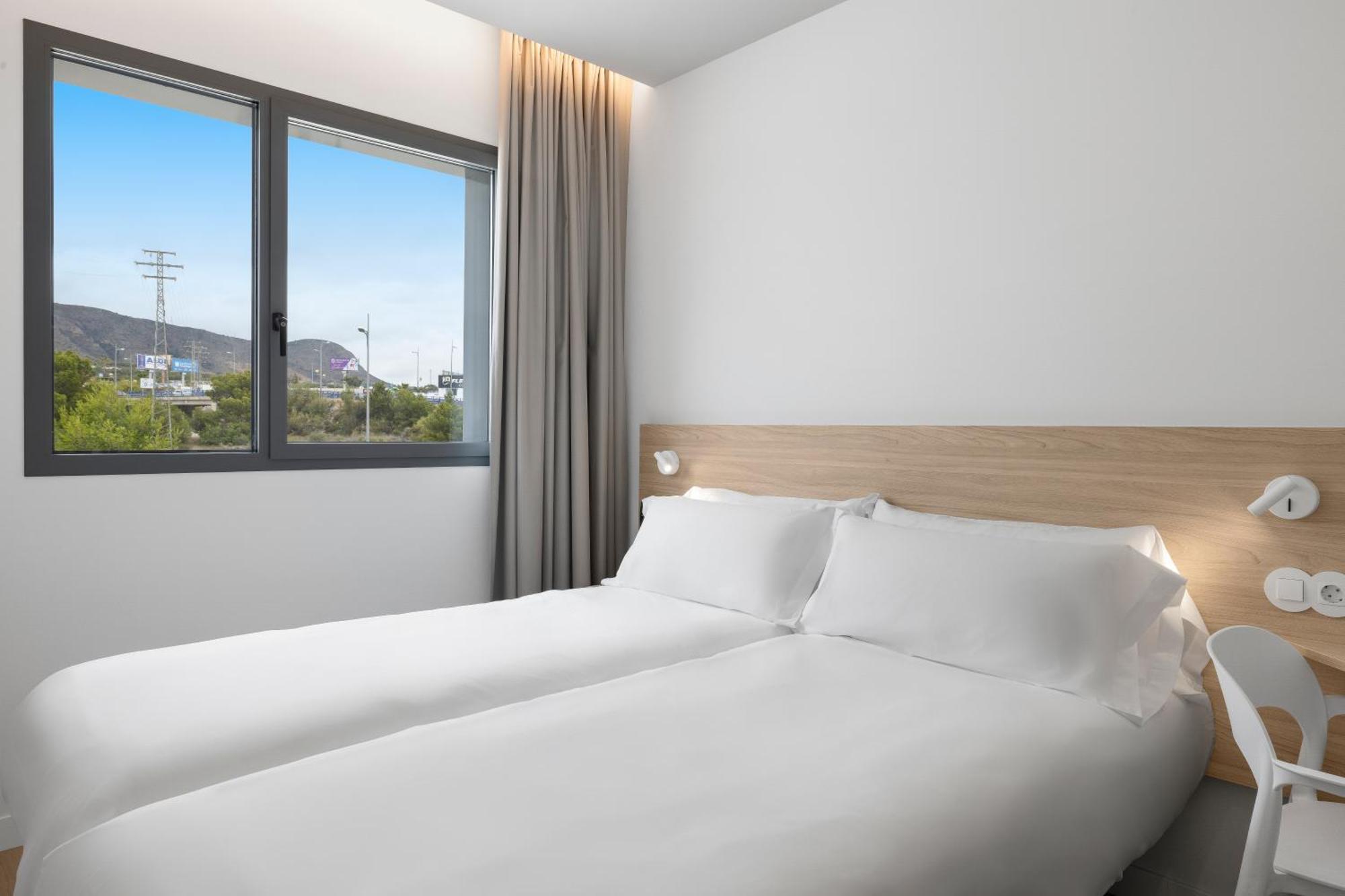 B&B Hotel Benidorm Финестрат Екстериор снимка