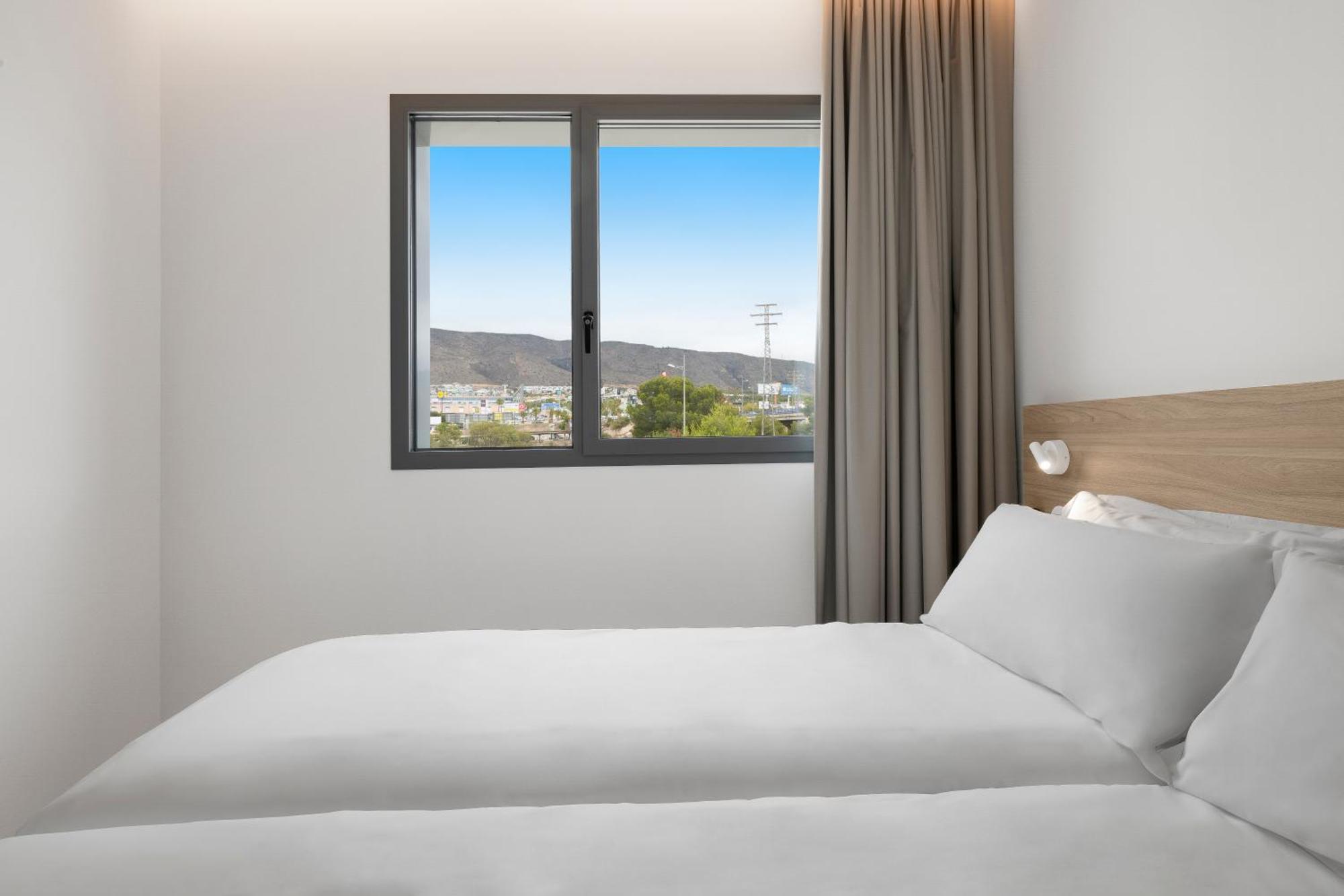 B&B Hotel Benidorm Финестрат Екстериор снимка