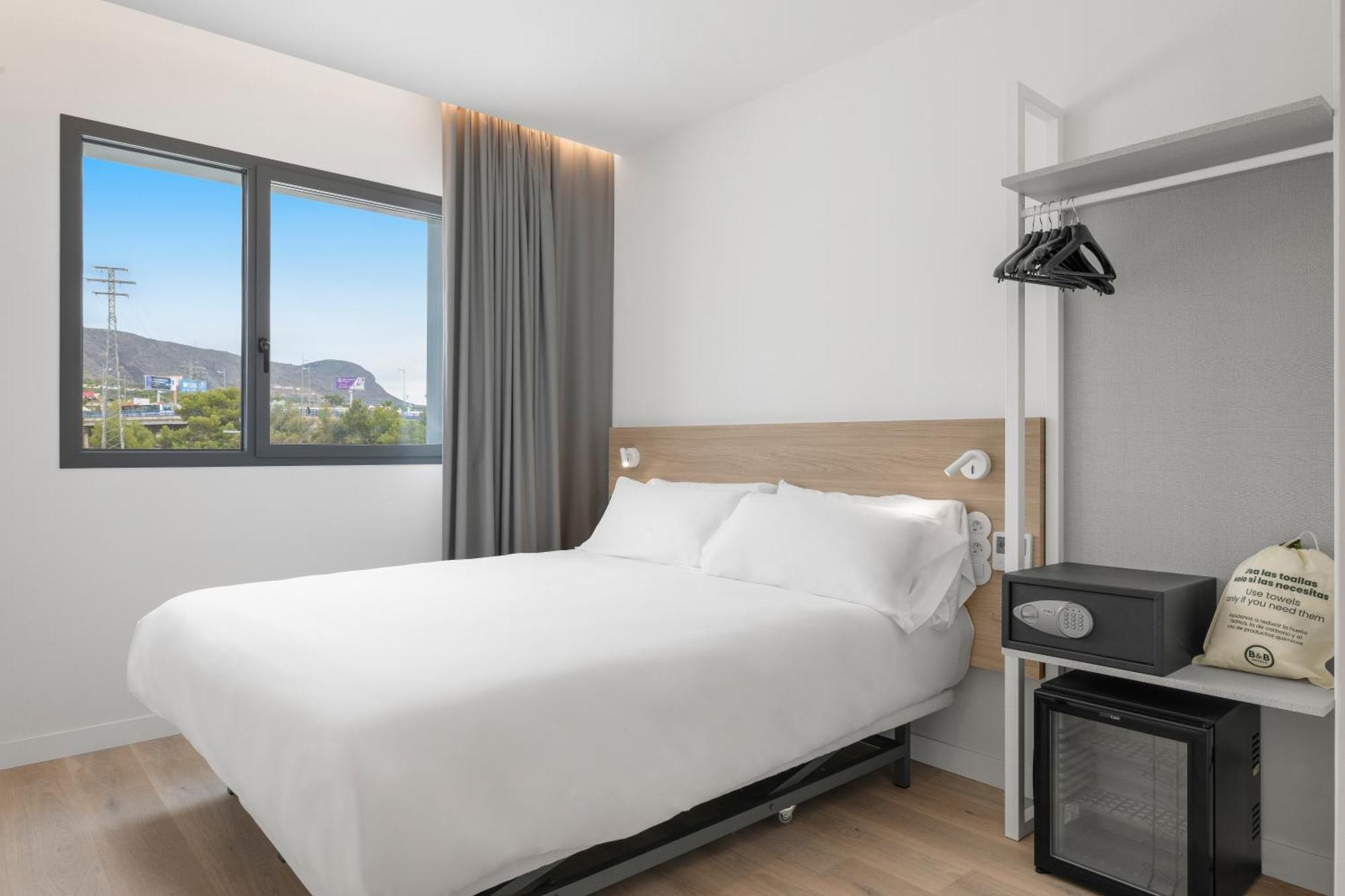 B&B Hotel Benidorm Финестрат Екстериор снимка